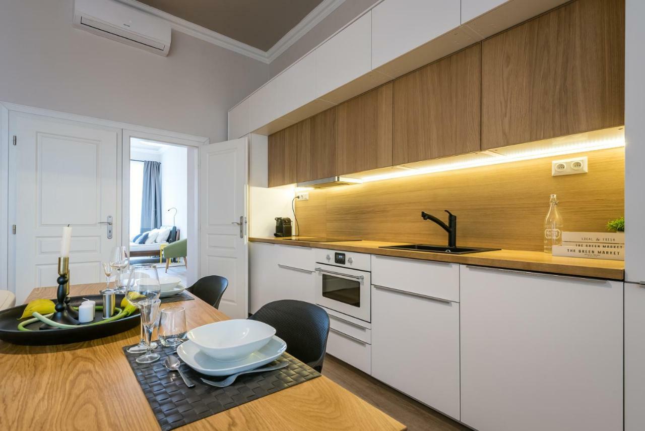 H75 Apartments Kosice Centre Exterior photo